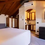 Antico Pozzo Apartment 4* Белладжо
