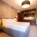Antico Pozzo Apartment Апарт-отель Белладжо