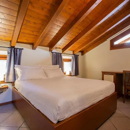 Antico Pozzo Apartment 3*