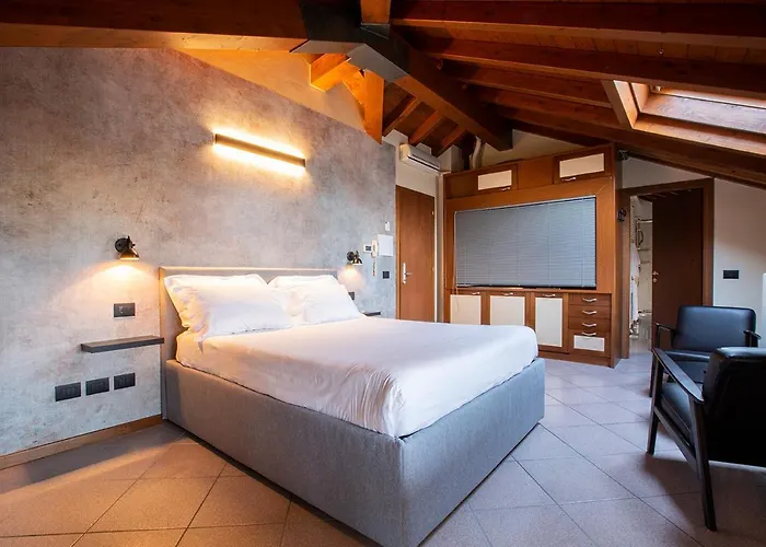 Antico Pozzo Apartment Белладжо