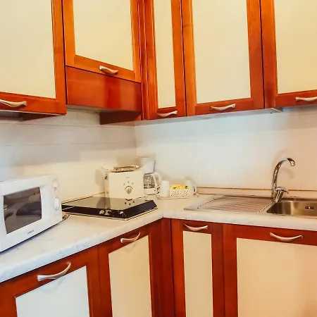 Antico Pozzo Apartment Aparthotel 3*